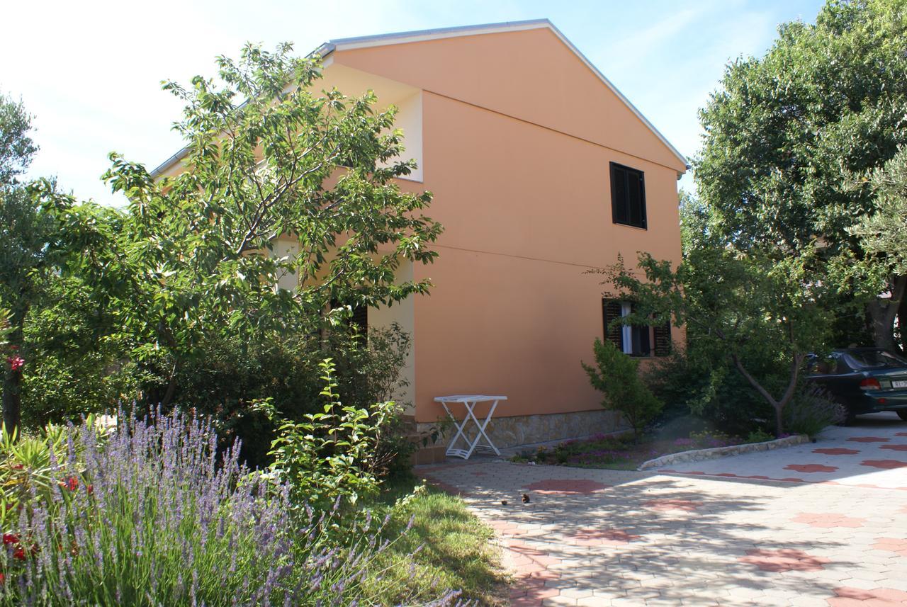 Apartment Ana M Кърк Екстериор снимка